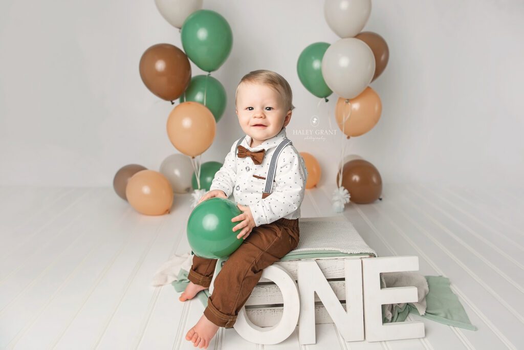 Cake Smash Photos in Austin