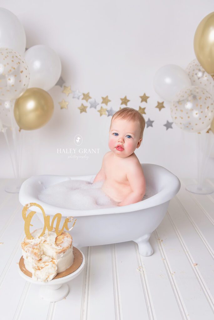Cake Smash Photos in Austin