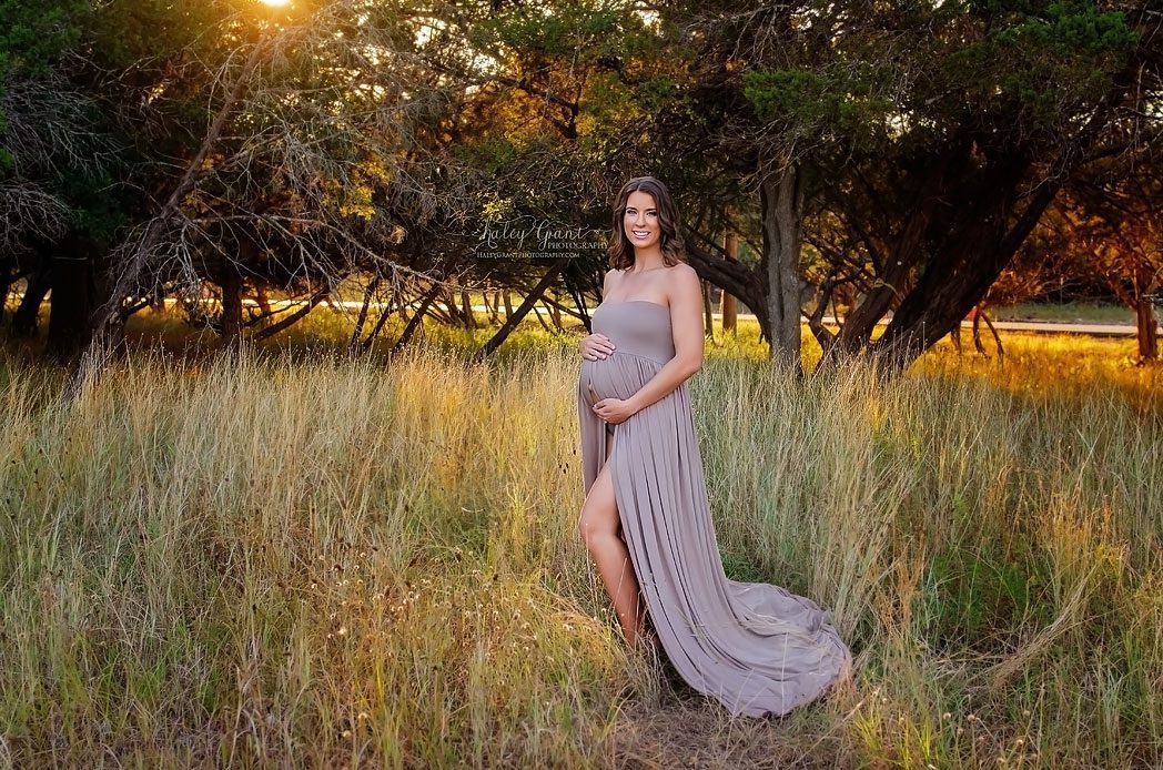maternity newborn photographer north Austin Texas