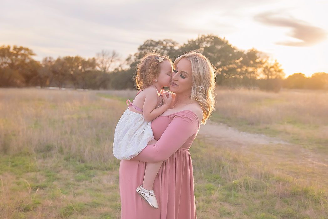 Best Maternity Photographer Austin Texas