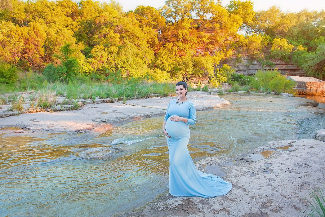Outdoor Maternity Photography Session Austin Texas