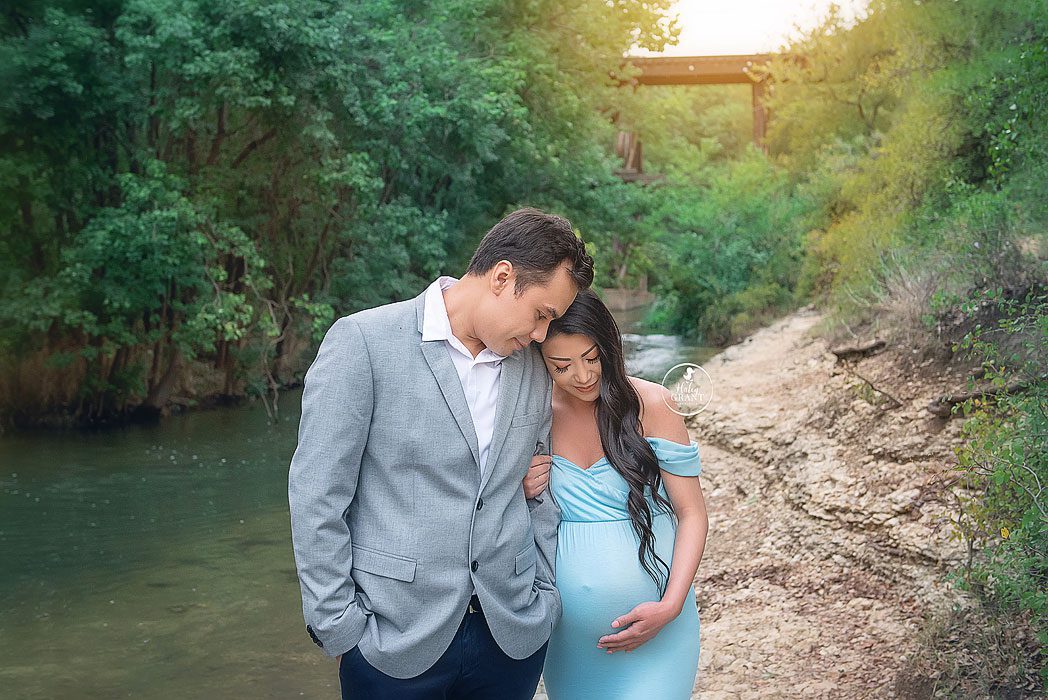 Maternity Photographer Austin | Outdoor Family Photography